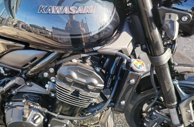 KAWASAKI 900 RS Black Ball Edition 2026 1ER MAIN GAR 29/04/2030