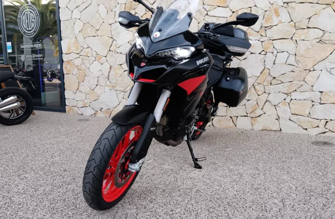 DUCATI V2 S Travel