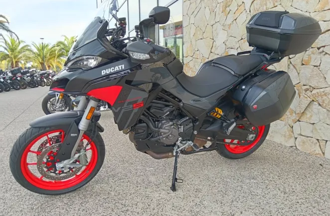 DUCATI V2 S Travel