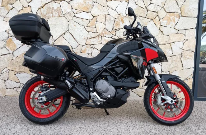 DUCATI V2 S Travel