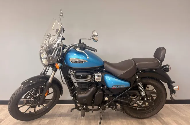 ROYAL ENFIELD Meteor 350 Supernova