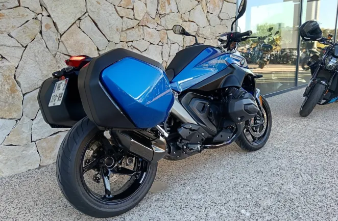 BMW 1300 R full pack + options