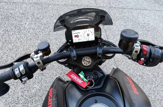 DUCATI + 937  A2