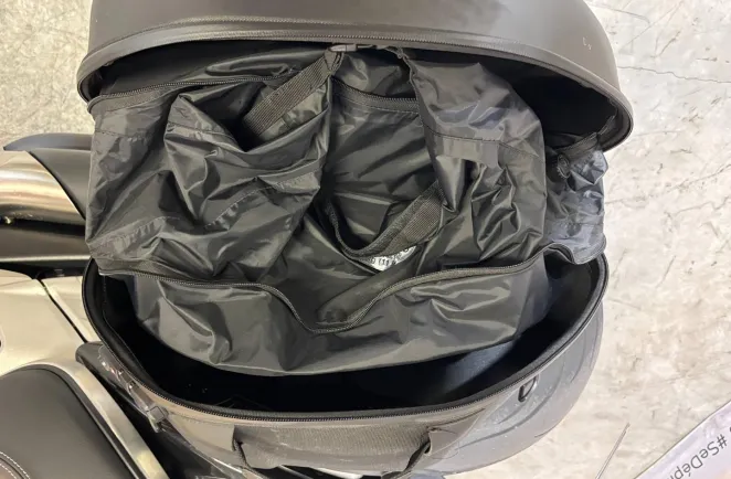 TRIUMPH Rocket III 2500 R 221 Spéciale Edition