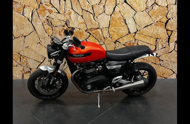 TRIUMPH Speed Twin 1200