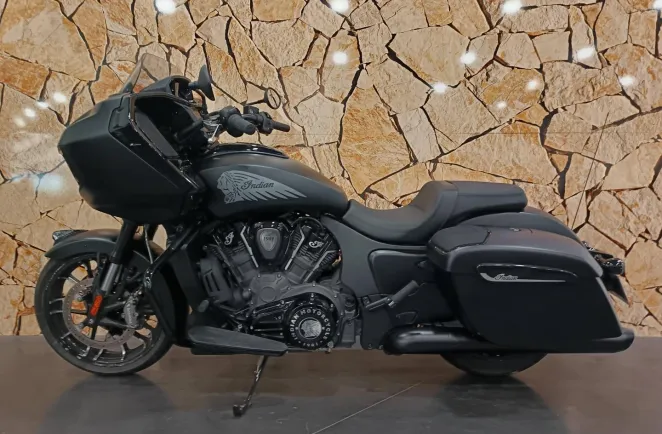 INDIAN 1768 Dark Horse 2025