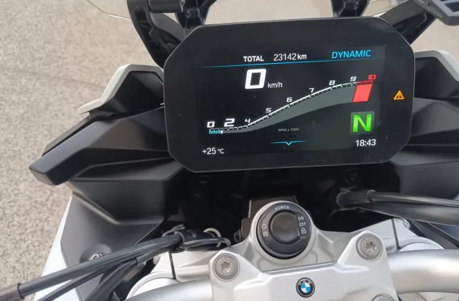 BMW 900 XR A2