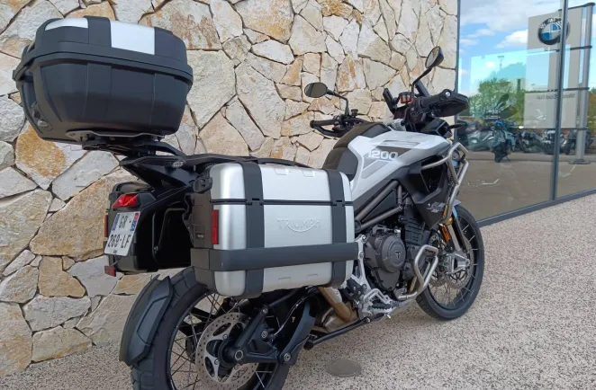 TRIUMPH 1200 Rally Pro full options