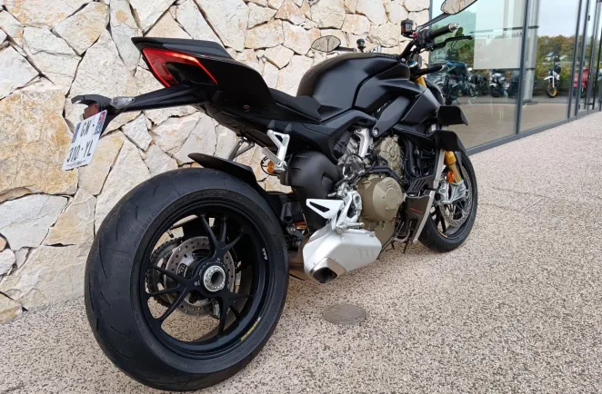 DUCATI 1103  V4 S 2023. 60 km réel