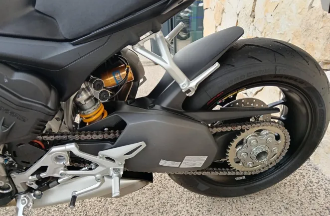 DUCATI 1103  V4 S 2023. 60 km réel