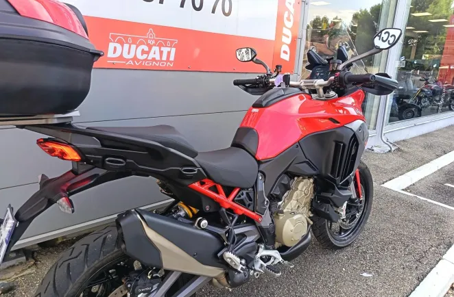 DUCATI V4 S 1ERE MAIN (Ex Démo) + Top Case