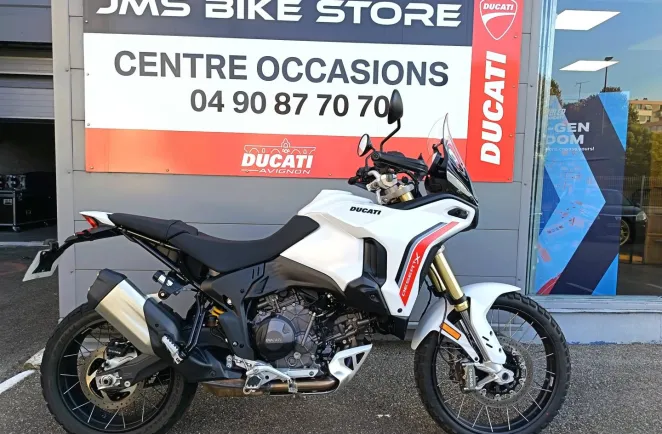 DUCATI V2 890 1ére main