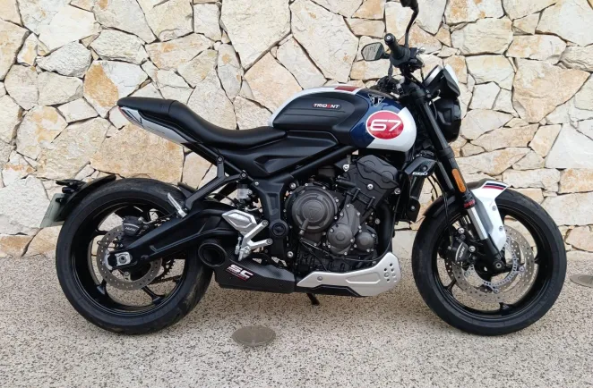 TRIUMPH 660 82cv Tribute Edition