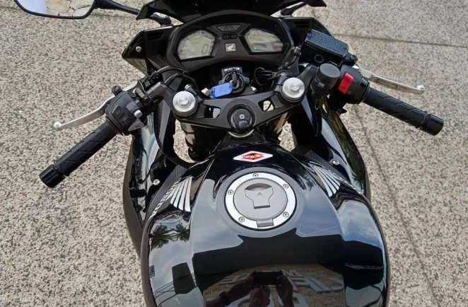 HONDA 650 F ABS 2015  ( CBR650F )