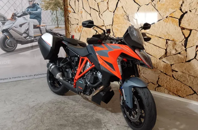 KTM SuperDuke GT 1290
