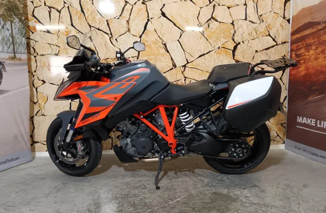 KTM SuperDuke GT 1290