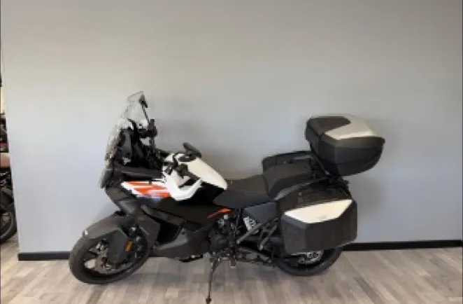 KTM SUPER ADVENTURE S .