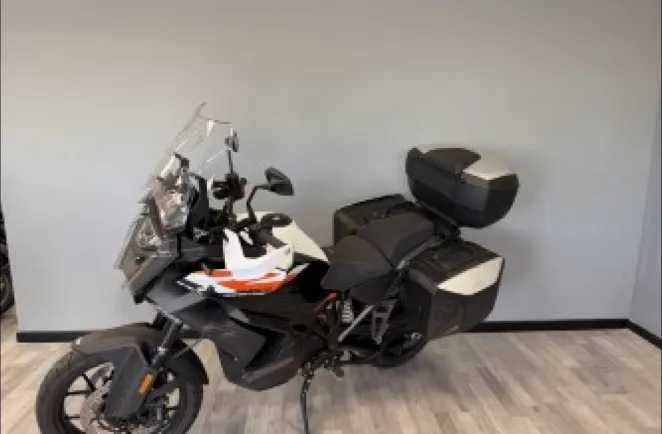 KTM SUPER ADVENTURE S .
