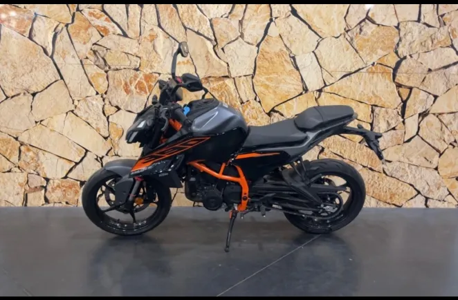 KTM Duke 390 2025