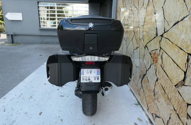 BMW 1250 RT Style Triple Black Finition Pro + Radio + Top Case ( R1250RT / R1250 RT )