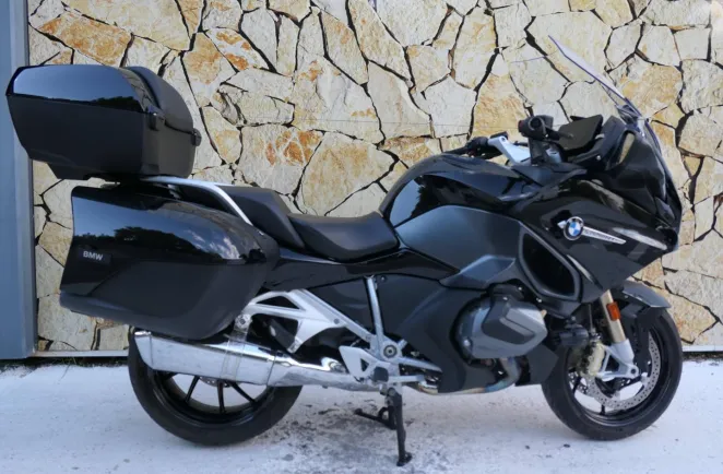 BMW 1250 RT Style Triple Black Finition Pro + Radio + Top Case ( R1250RT / R1250 RT )