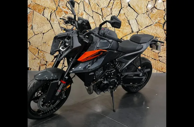 KTM Duke 990