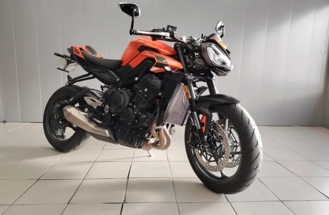 TRIUMPH 765 R BRIDER A2 1ER MAIN A SAISIR