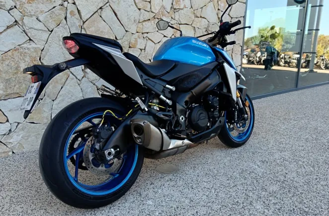 SUZUKI 1000 + OPTION