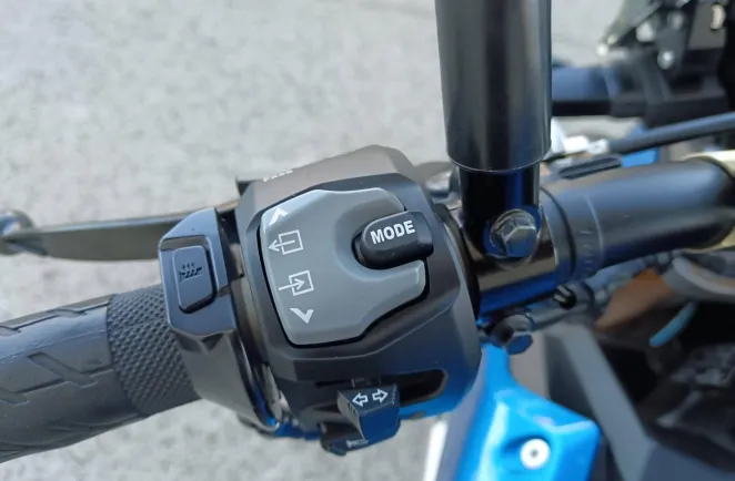 SUZUKI 1000 + OPTION