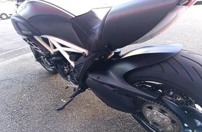 DUCATI 1200 AMG ABS