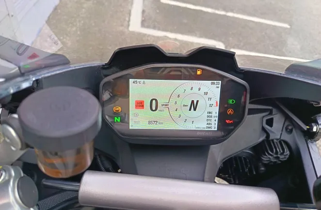 DUCATI V2 955 1ERE MAIN GTIE 1 AN