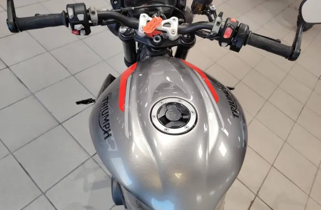 TRIUMPH 765 RS REVISEE GARANTIE