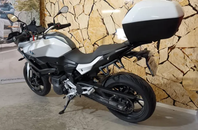 BMW F 900 XR