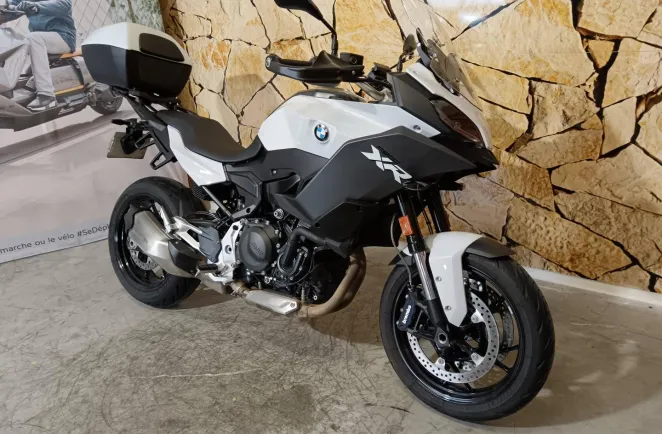 BMW F 900 XR