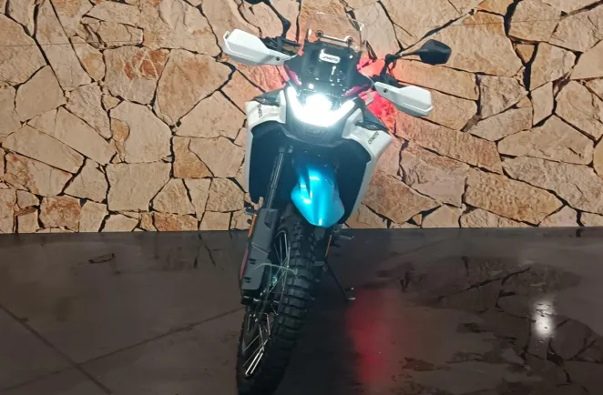CF MOTO MT .