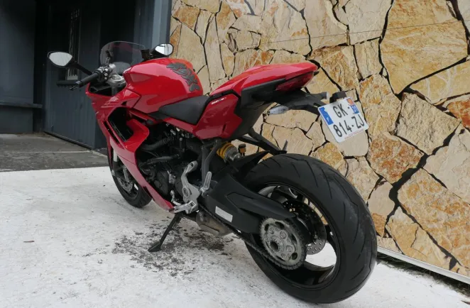 DUCATI 950
