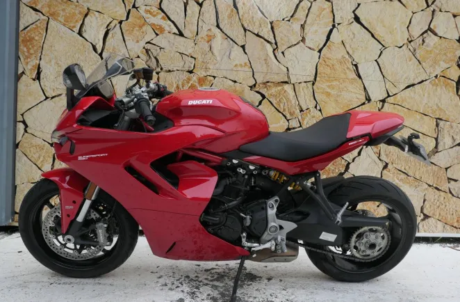 DUCATI 950