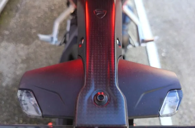 DUCATI V4 S 1ERE MAIN GTIE 29/05/2027 9500€ ACCESSOIRES