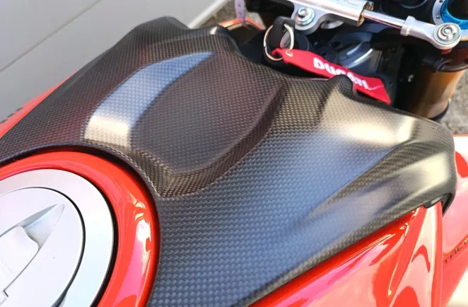 DUCATI V4 S 1ERE MAIN GTIE 29/05/2027 9500€ ACCESSOIRES