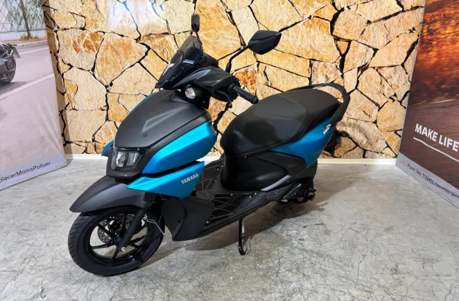 YAMAHA RayZR 125