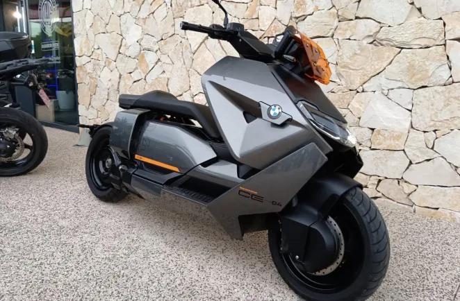 BMW 11kW CE-04 CE04  125 CM3