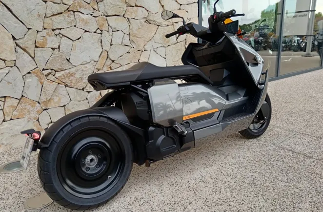 BMW 11kW CE-04 CE04  125 CM3