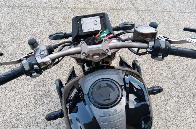 ZONTES 125 scrambler X + options