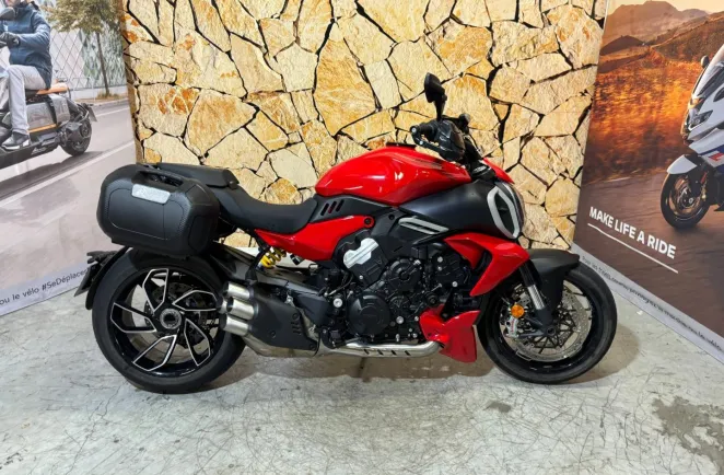 DUCATI Diavel 1158 V4