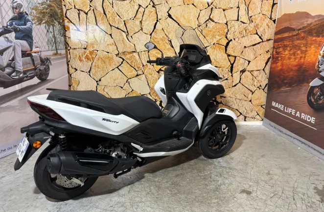 YAMAHA Tricity 300 Standard