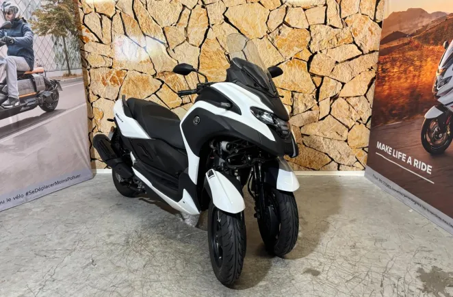 YAMAHA Tricity 300 Standard