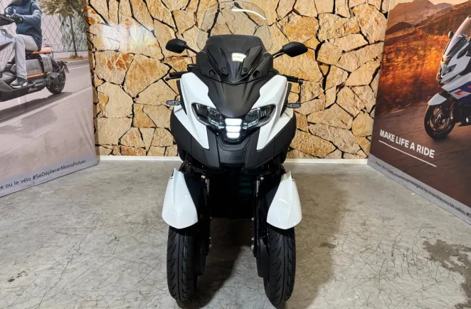 YAMAHA Tricity 300 Standard