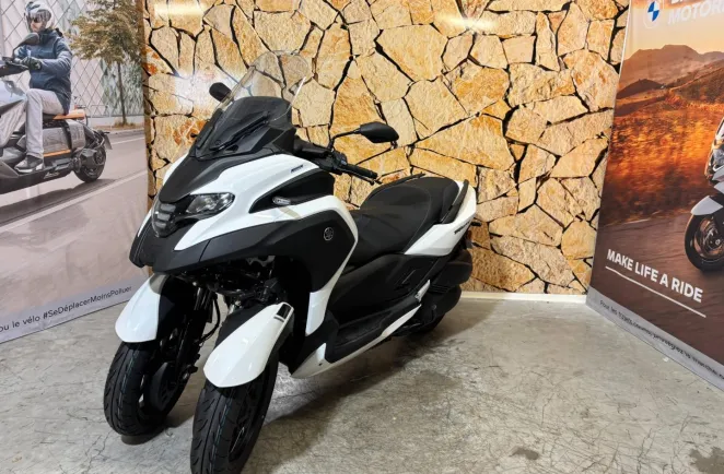 YAMAHA Tricity 300 Standard