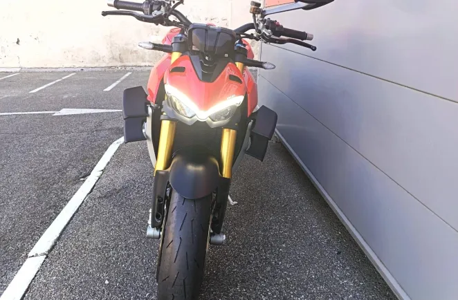 DUCATI V4 S Silencieux Akrapovic gtie 1an