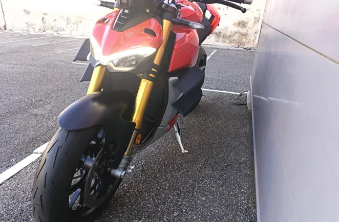 DUCATI V4 S Silencieux Akrapovic gtie 1an